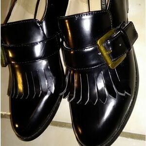 Forever 21 girls solid black dress shoes, size 6